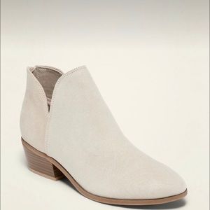 Cute ankle boots!
